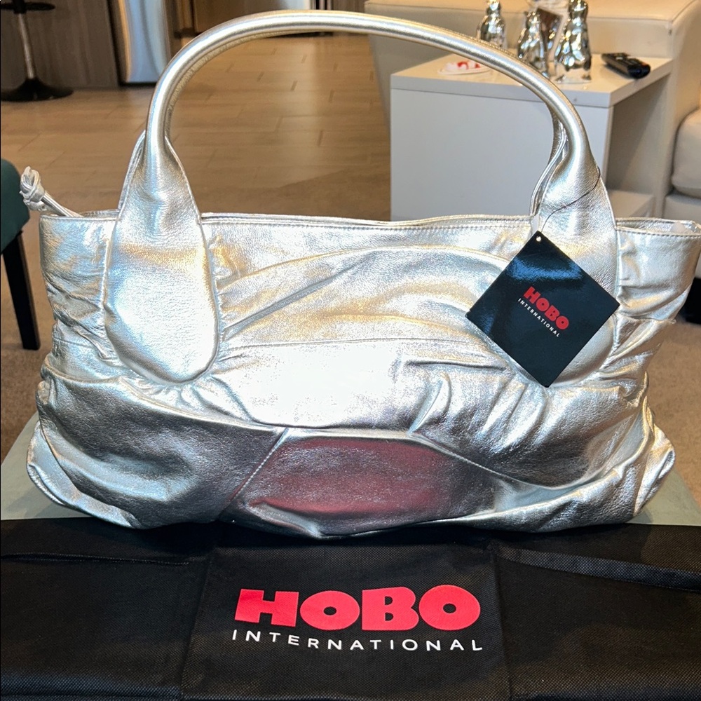 HOBO International NWT Women's Large Shoulder Bag Retail $348 comes w/dust bag